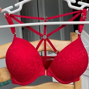 Victoria’s Secret 34DD bombshell bra front closure